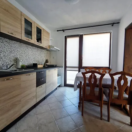 Yanevi 아파트 체르노모레츠