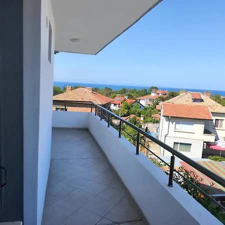 Yanevi * 체르노모레츠