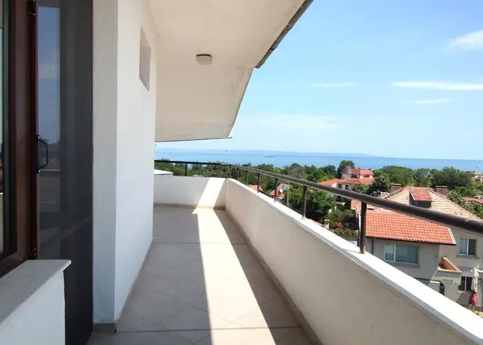 公寓 Yanevi 切尔诺莫雷茨