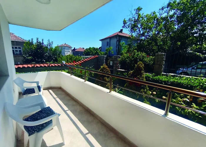 公寓 Yanevi 切尔诺莫雷茨