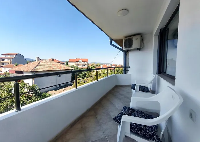 公寓 Yanevi 切尔诺莫雷茨