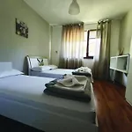 Yanevi Apartamento *