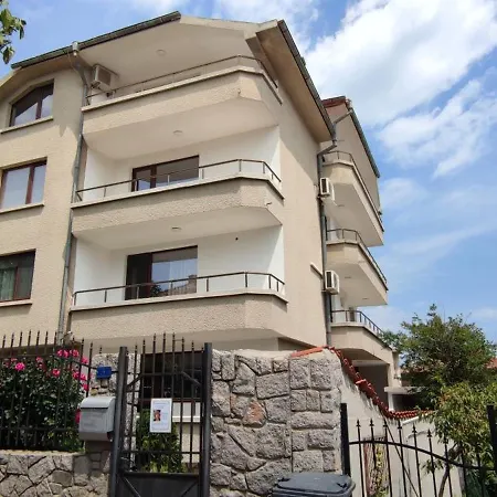 Διαμέρισμα Yanevi Τσερνομόρετς