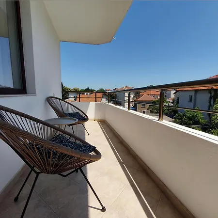 Yanevi Appartement *
