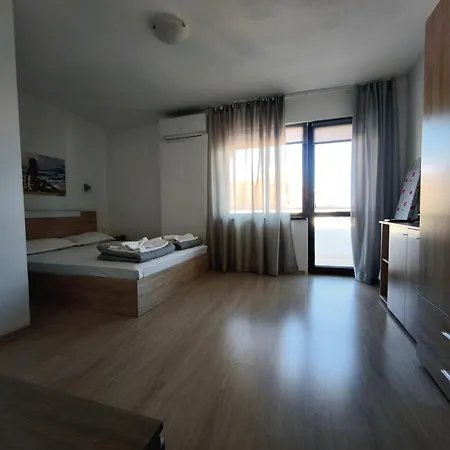 Yanevi Διαμέρισμα